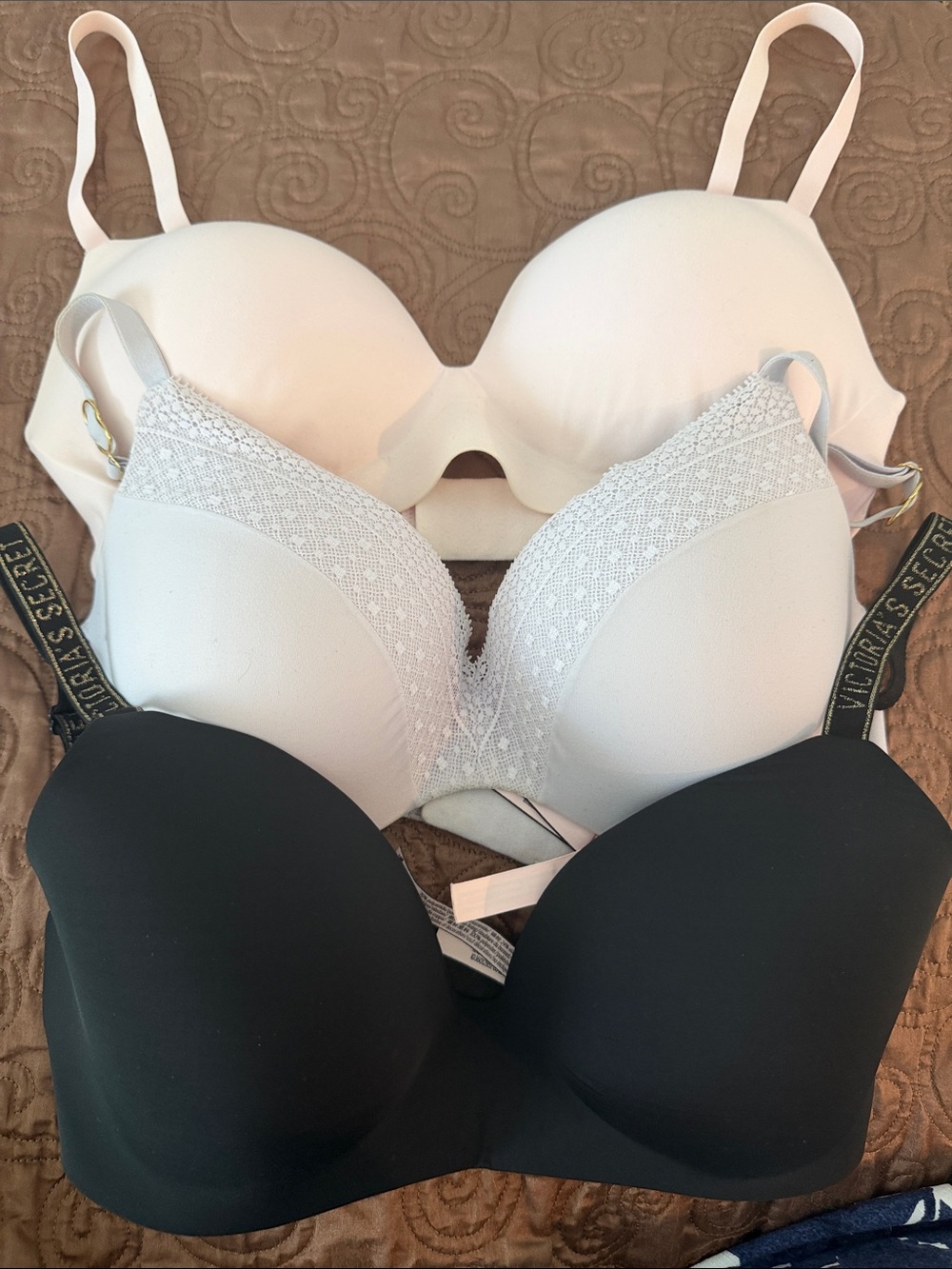 Victoria's Secret 3-Pack T-Shirt Bras in Black, White & Light Pink